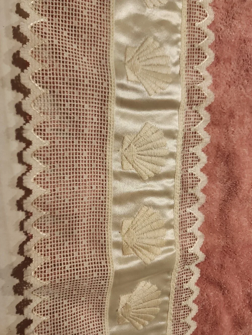 Cannon Vintage Hand Towel Wash Cloth Pink Shell-Trim Bath Set Lace Cotton Cream